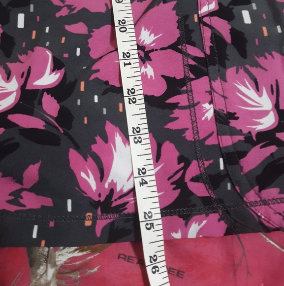 DICKIES FLORAL SCRUB TOP - Picture 8 of 9